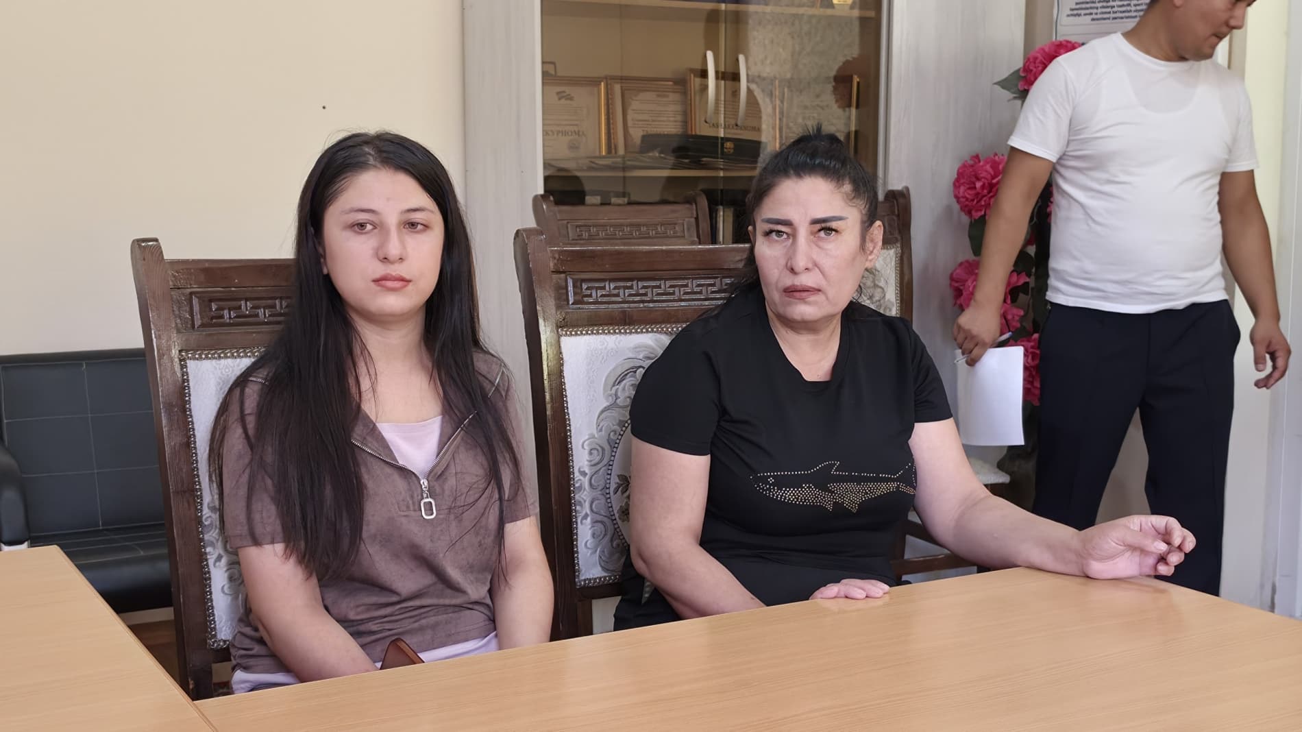 Bugun Zarafshon shahar hokimining birinchi oʻrinbosari, 1-sektor rahbari Anvar Shohmirzayev ishtirokida "Konchilar" mahallasida navbatdagi sayyor qabul boʻlib oʻtdi.