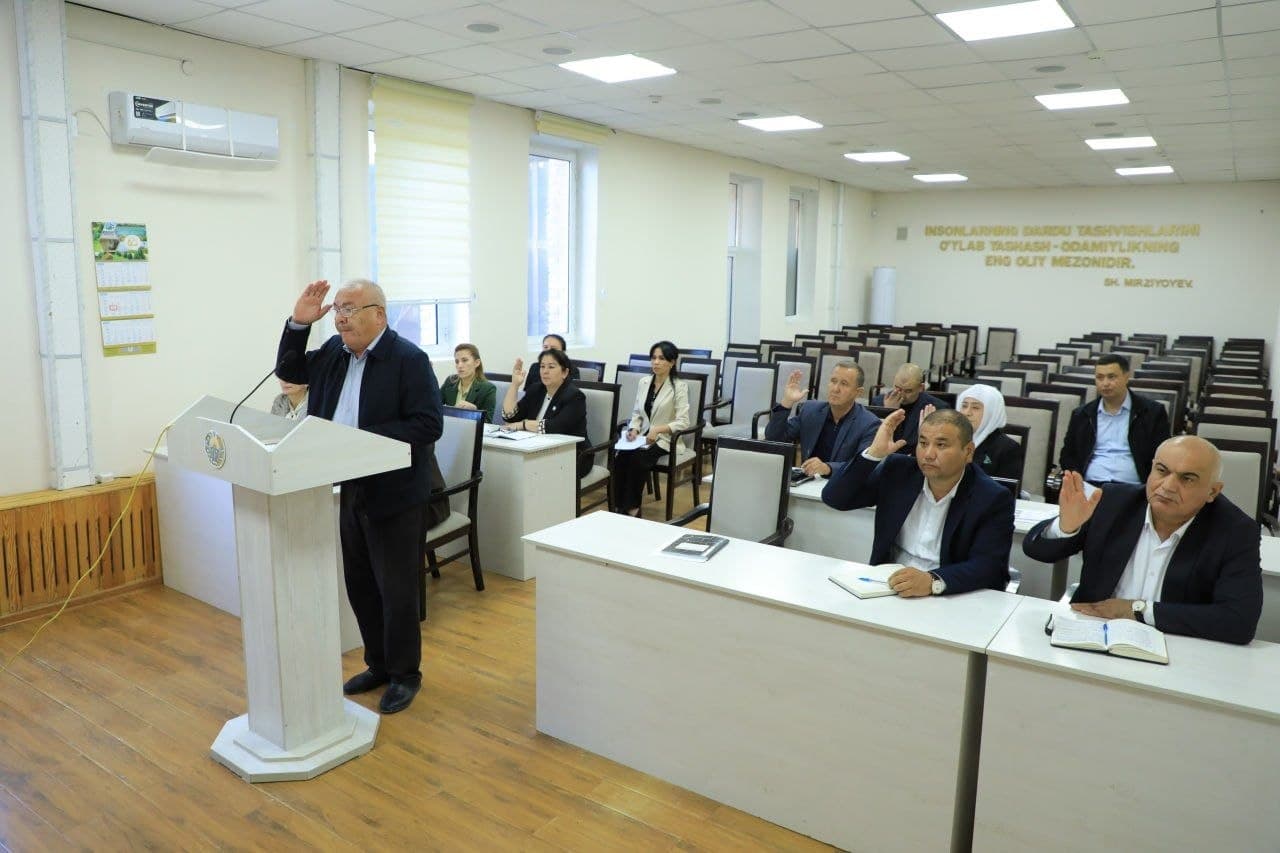 Bugun, 12-oktyabr kuni Xalq deputatlari Zarafshon shahar Kengashining navbatdagi oʻttiz yettinchi sessiyasi bo‘lib o‘tdi.