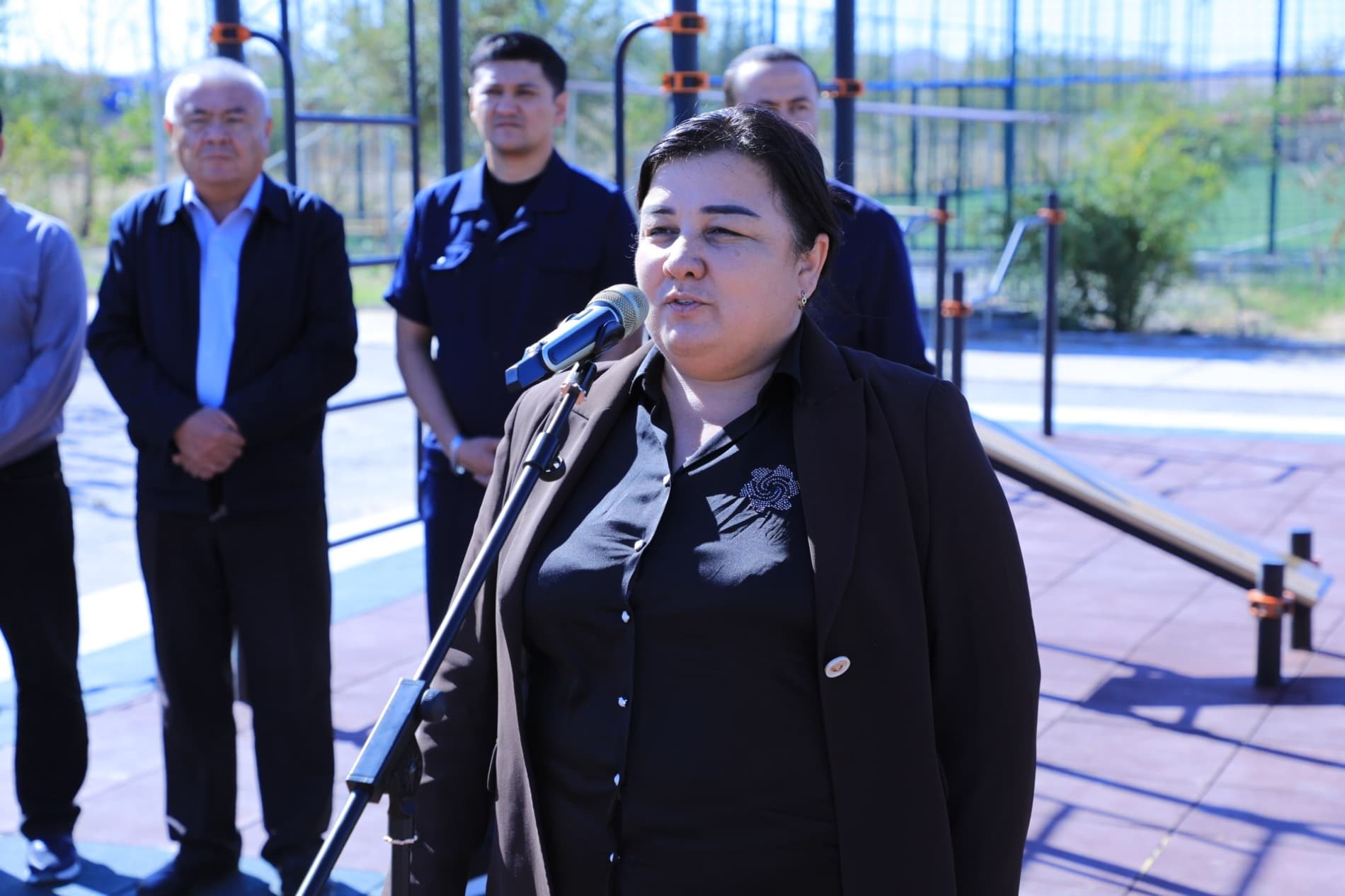 Zarafshon shahrida yana bir yangi zamonaviy sport maydonchasi foydalanishga topshirildi.