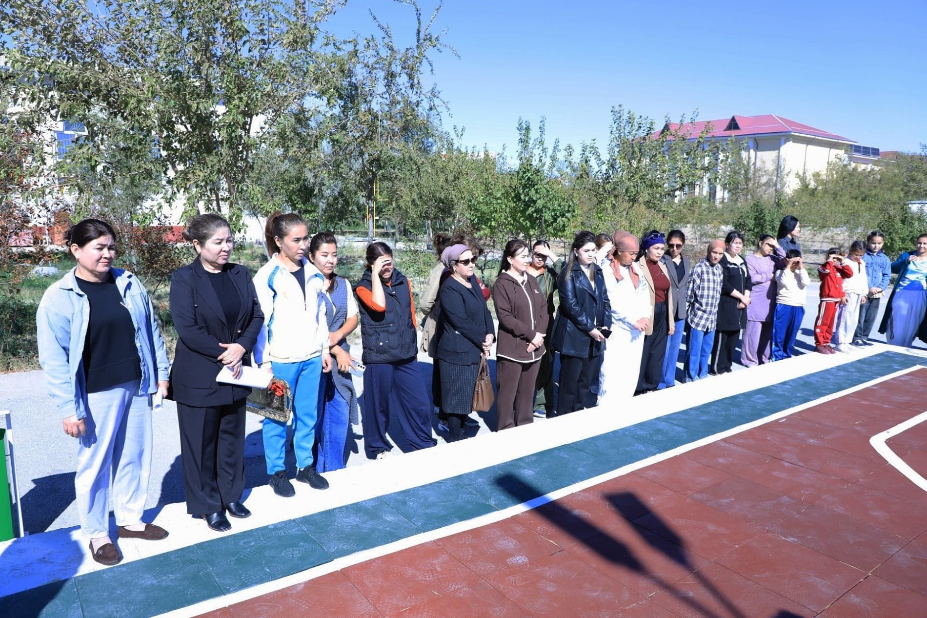 Zarafshon shahrida yana bir yangi zamonaviy sport maydonchasi foydalanishga topshirildi.