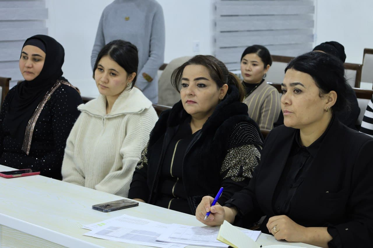 Karmana tumanida tadbirkor ayollar bilan ochiq muloqot o‘tkazildi