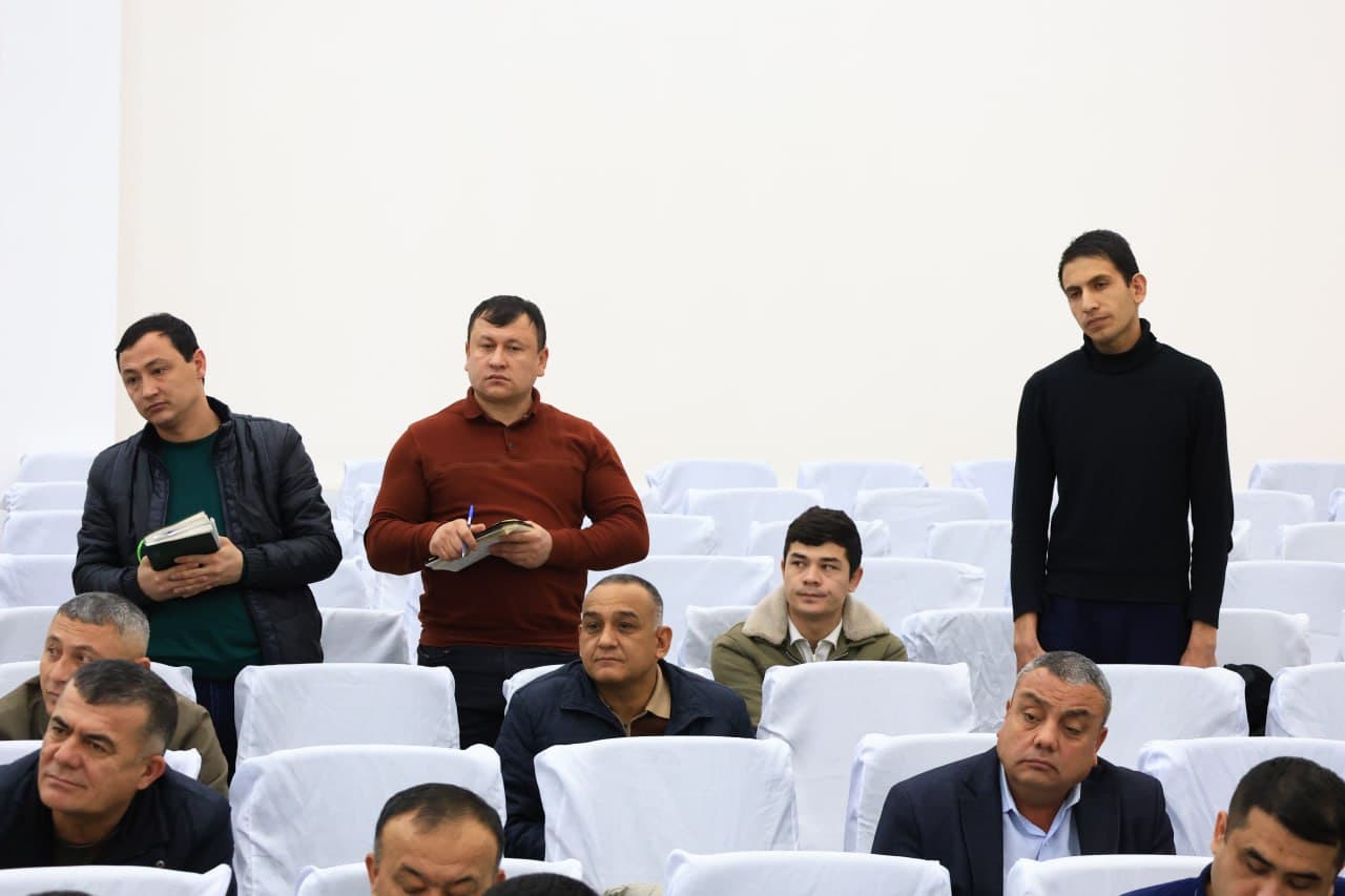 HOKIM VA YOSHLAR UCHRASHUVI