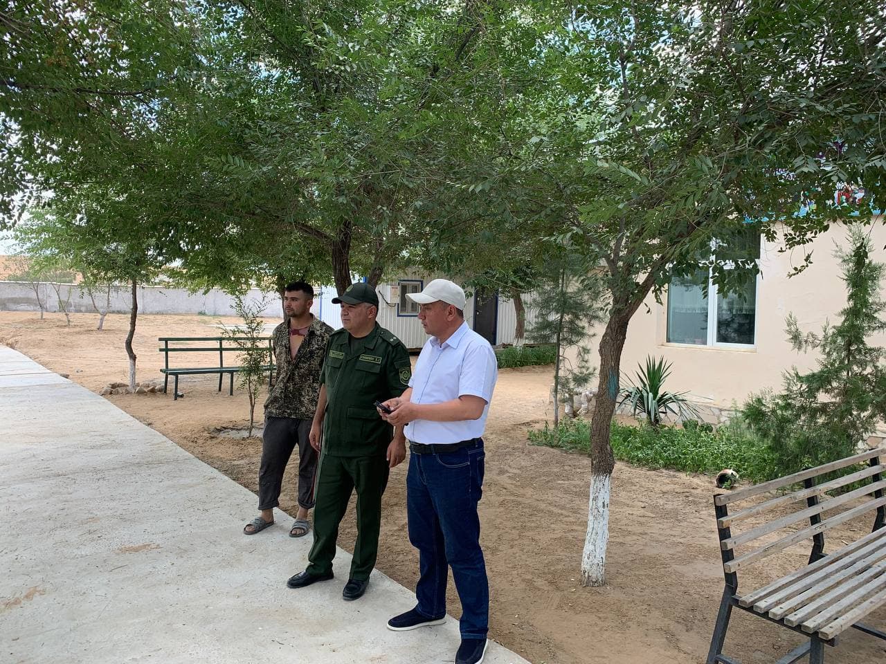 tumani hokimi 10-sonli maktabning 132 o‘rinli qo‘shimcha bino qurilishi bilan tanishdi