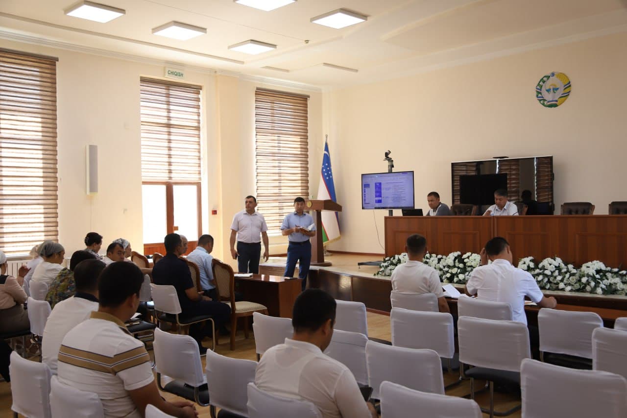 Tomdi tumanida tadbirkorlar bilan o‘quv-seminar va ochiq muloqot o‘tkazildi