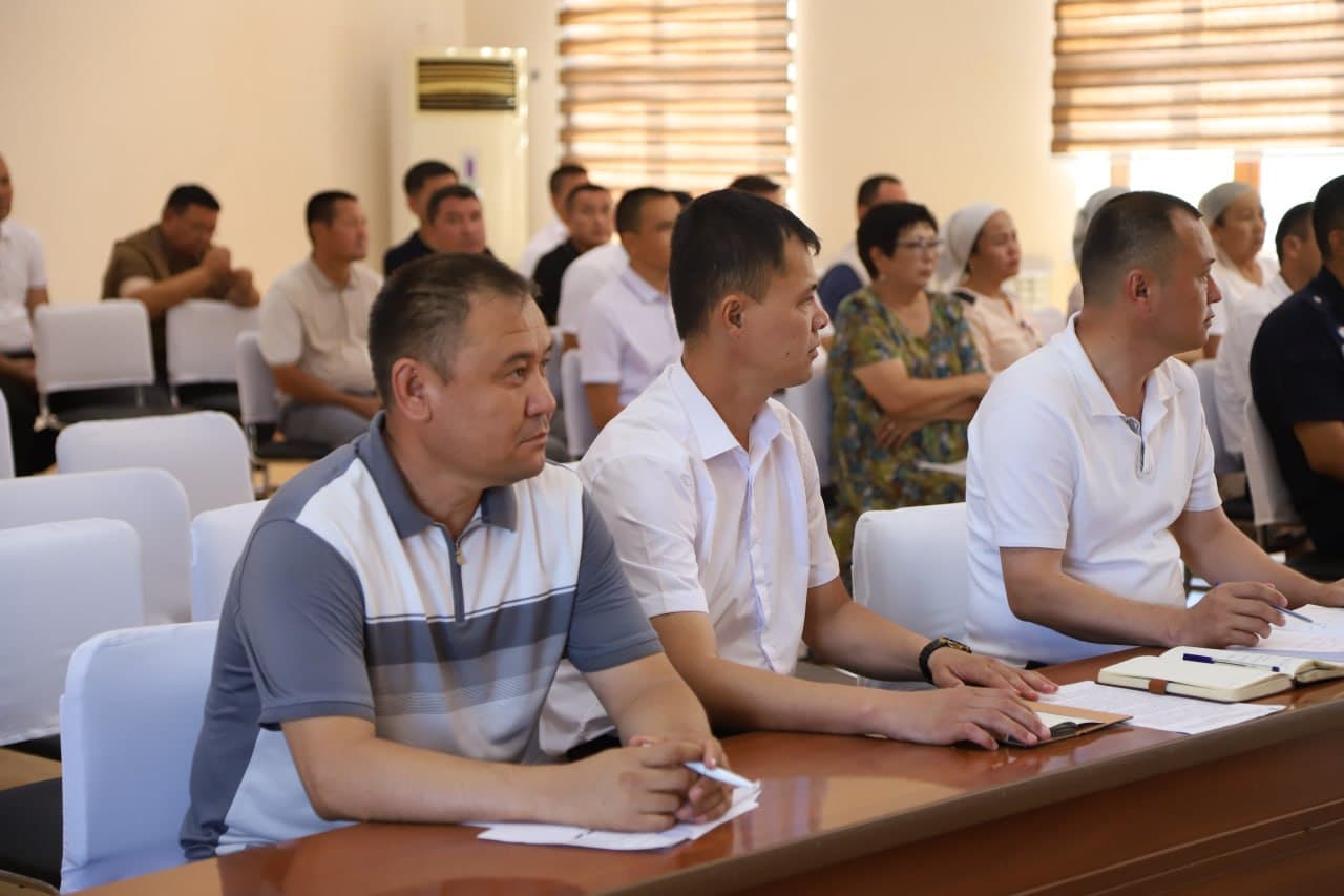 Tomdi tumanida tadbirkorlar bilan o‘quv-seminar va ochiq muloqot o‘tkazildi