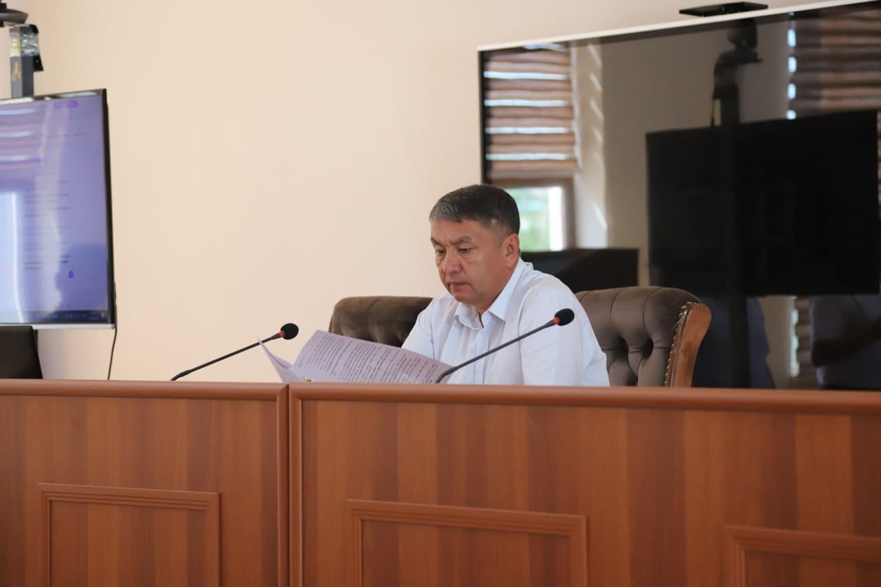 Tomdi tumanida tadbirkorlar bilan o‘quv-seminar va ochiq muloqot o‘tkazildi