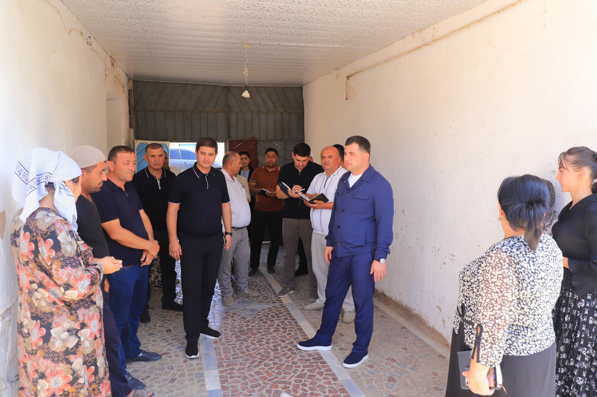 XONADONLARDA AHOLI BANDLIGI VA DAROMAD MANBALARI O‘RGANILDI