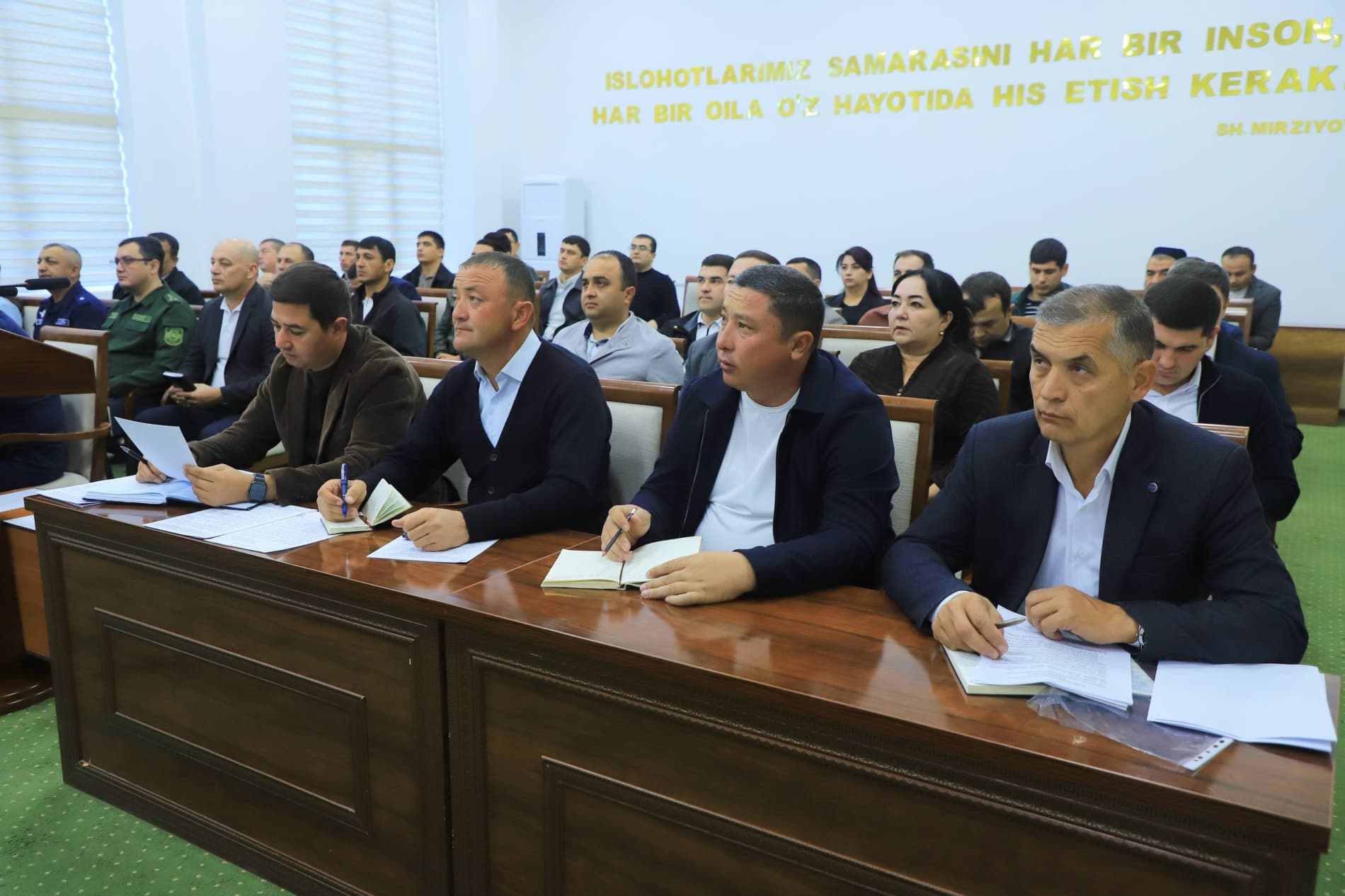G’ozg’on shahar hokimi Nurali Jo’rayev rahbarligida navbatdagi apparat yig‘ilishi o‘tkazildi.