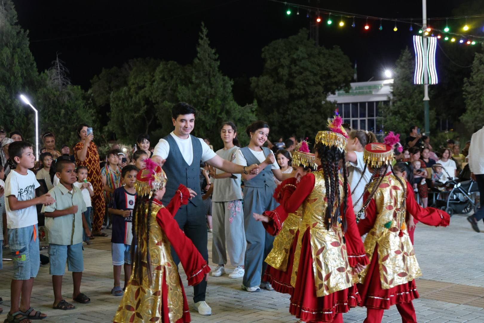 FESTIVAL