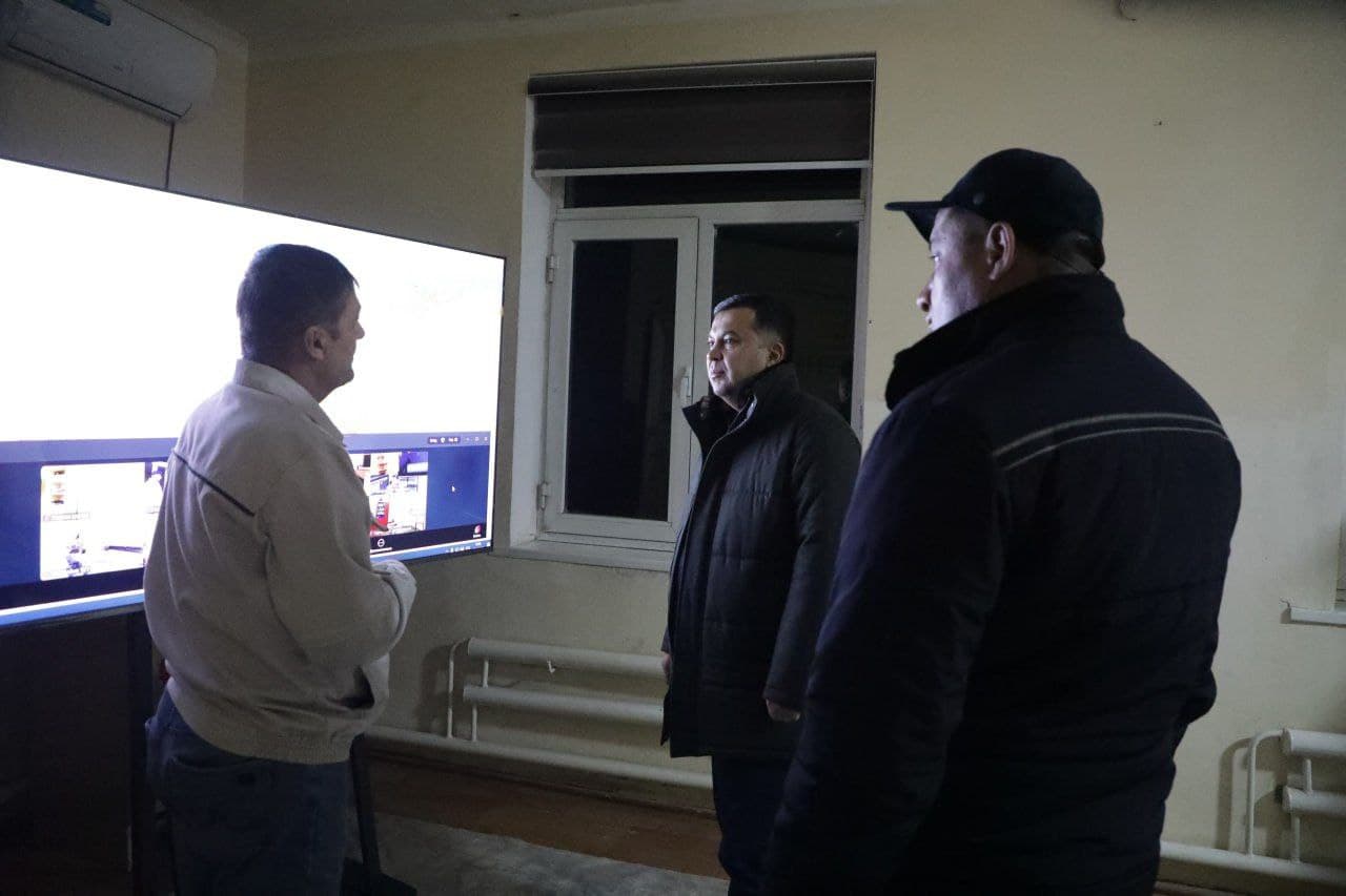 HOKIM FUQAROLAR QO'NG'IROQLARINI QABUL QILDI