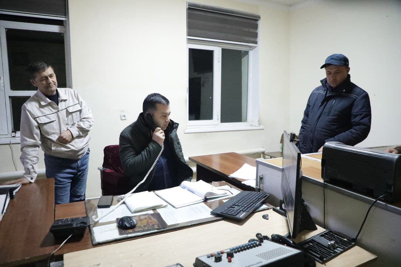 HOKIM FUQAROLAR QO'NG'IROQLARINI QABUL QILDI