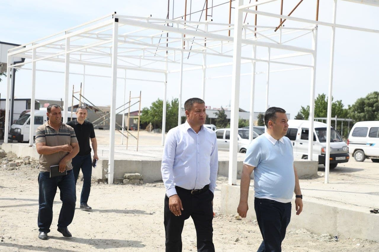 TUMAN HOKIMI AZIZOBOD MAHALLASIDA