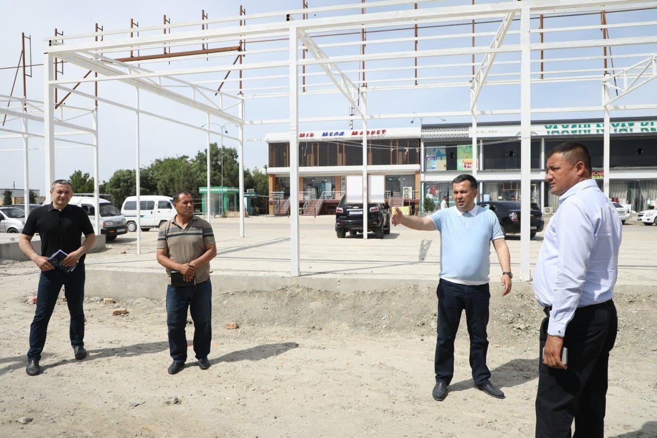 TUMAN HOKIMI AZIZOBOD MAHALLASIDA