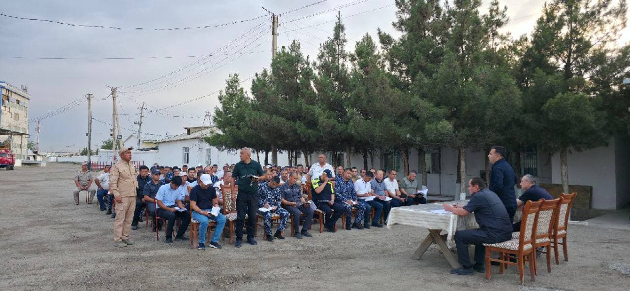 TUMAN HOKIMI ISHTIROKIDA FERMERLAR BILAN UCHRASHUV