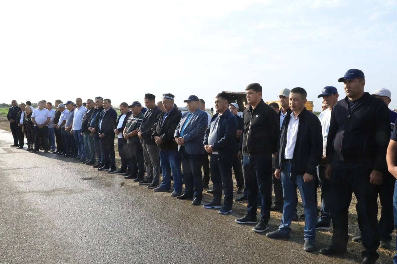 QIZILTEPADA VILOYATDA BIRINCHI BO‘LIB GʻALLA EKISH ISHLARI HAM BOSHLANDI