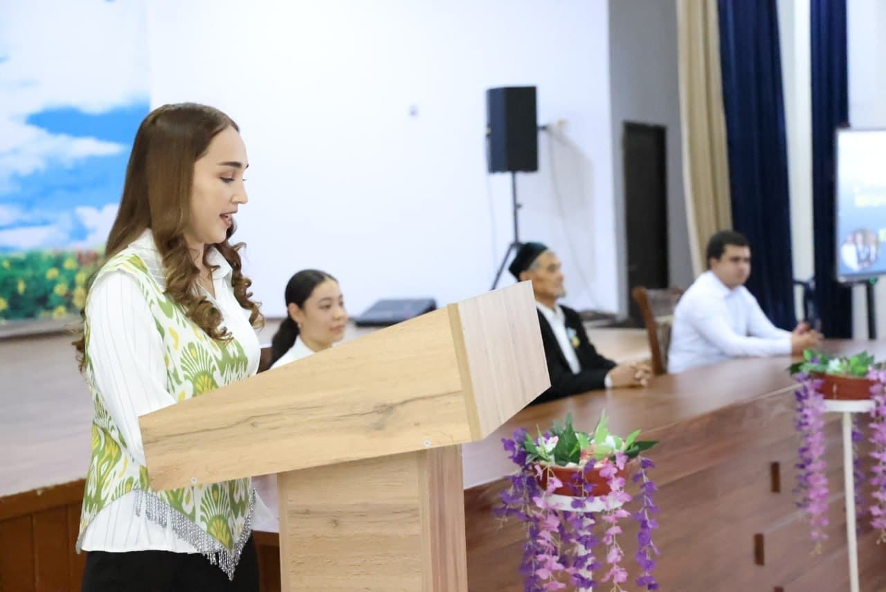 "Payshanba - Yoshlar kuni" munosabati bilan Konimex tuman texnikumida faol nuroniylar, o‘rta avlod vakillari va yoshlar ishtirokida "Uch avlod uchrashuv" tadbirlari bo‘lib o‘tdi.