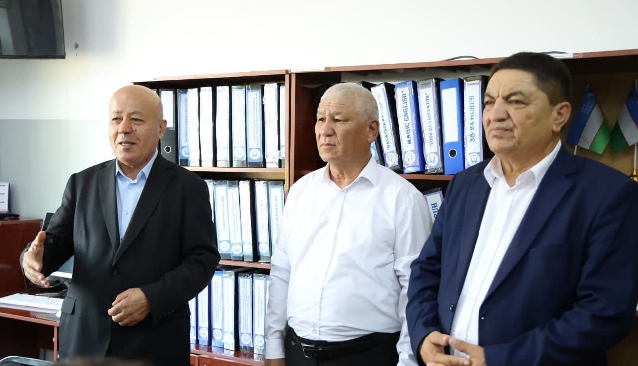 "Payshanba - Yoshlar kuni" munosabati bilan Konimex tuman texnikumida faol nuroniylar, o‘rta avlod vakillari va yoshlar ishtirokida "Uch avlod uchrashuv" tadbirlari bo‘lib o‘tdi.