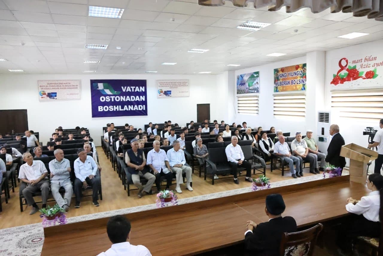 "Payshanba - Yoshlar kuni" munosabati bilan Konimex tuman texnikumida faol nuroniylar, o‘rta avlod vakillari va yoshlar ishtirokida "Uch avlod uchrashuv" tadbirlari bo‘lib o‘tdi.