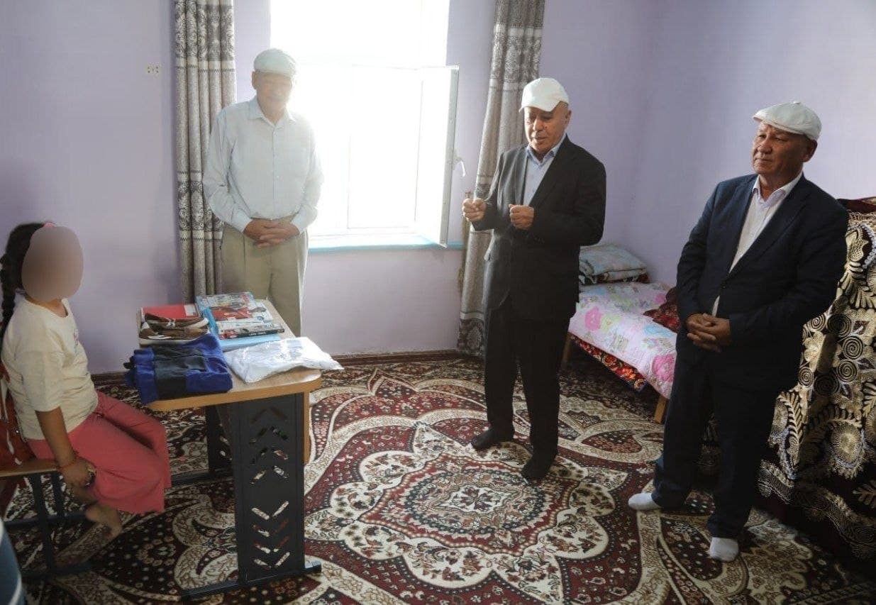 "Kambag‘allikdan farovonlik sari" dasturi ijrosi