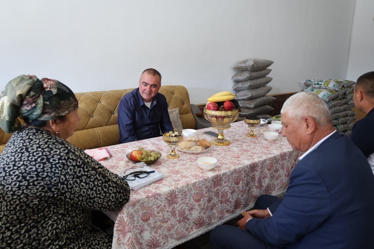 USTOZLAR DOIMO E'TIBOR VA EʼZOZDA!