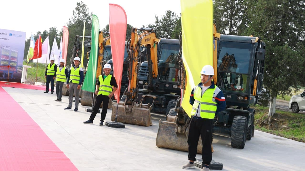 В Андижане началось строительство современного агрологистического центра