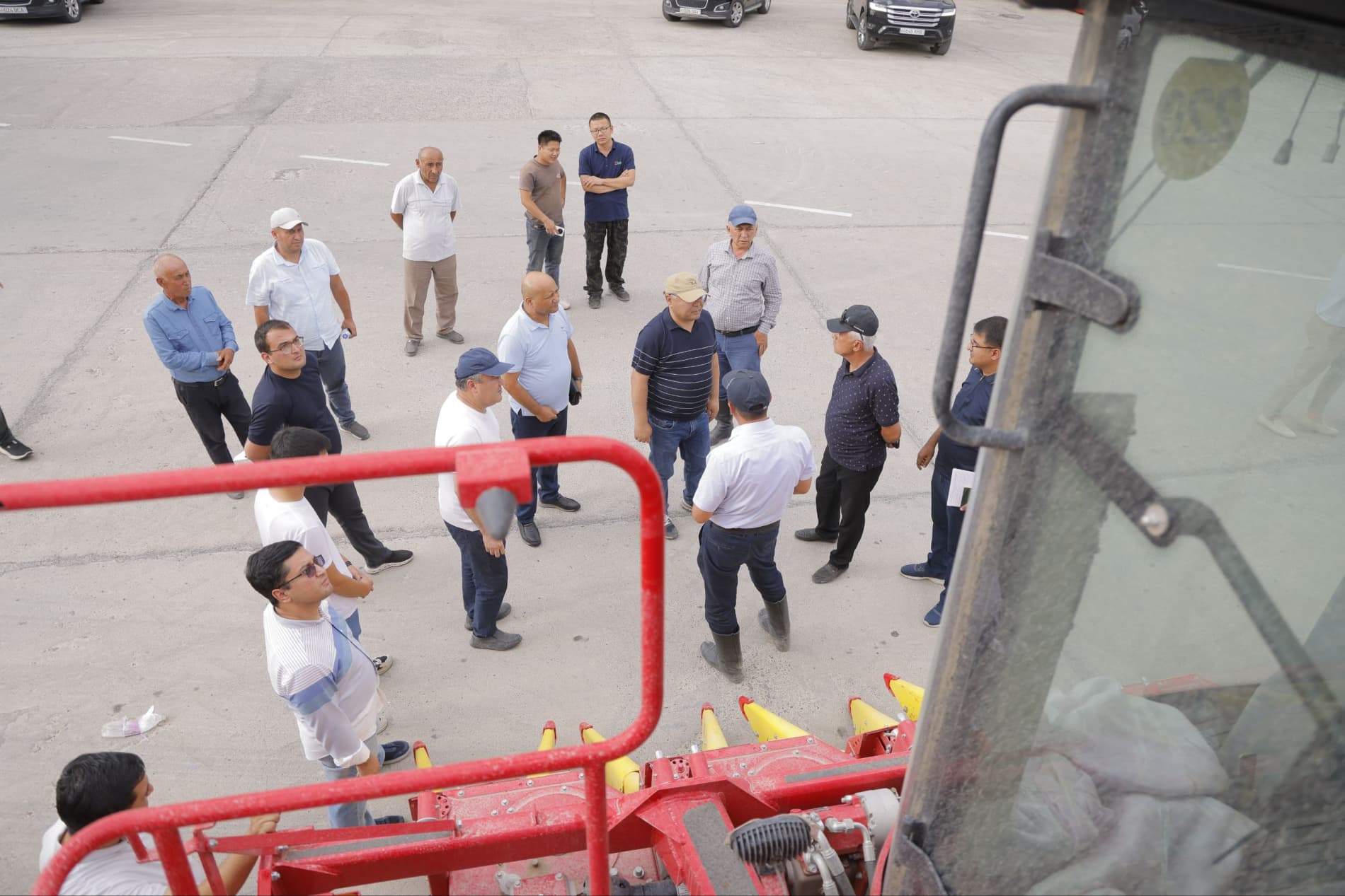 Farg‘onada zamonaviy paxta terish texnikalari yig‘ilmoqda