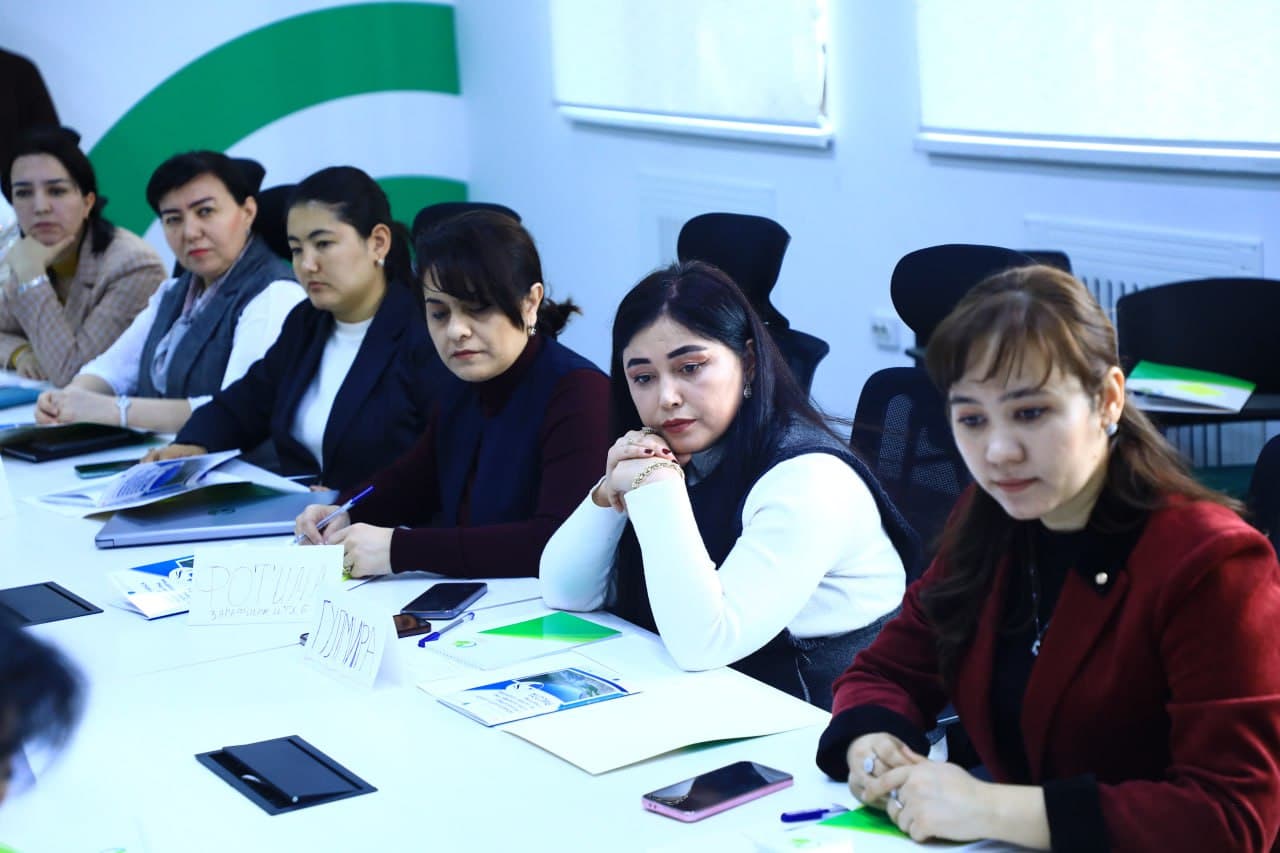 Расширяется участие женщин в управлении водными ресурсами бассейна реки Зарафшан