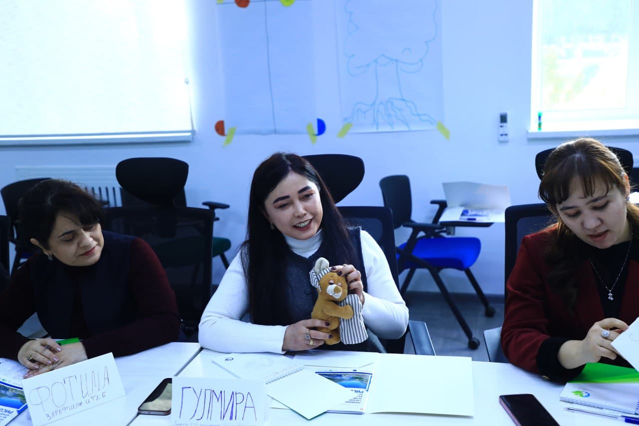 Расширяется участие женщин в управлении водными ресурсами бассейна реки Зарафшан