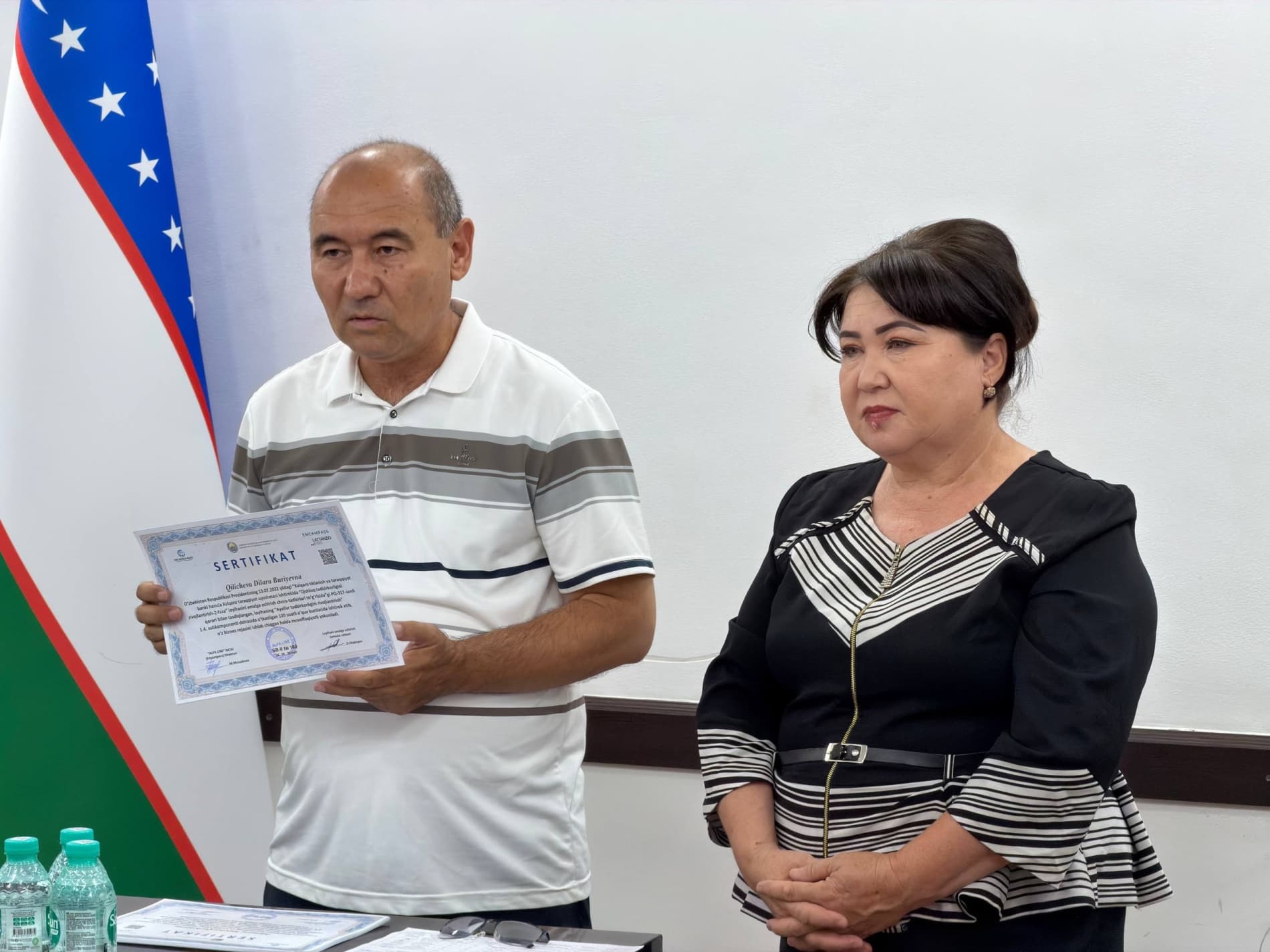XOTIN-QIZLARGA SERTIFIKAT VA GRANTLAR TOPSHIRILDI