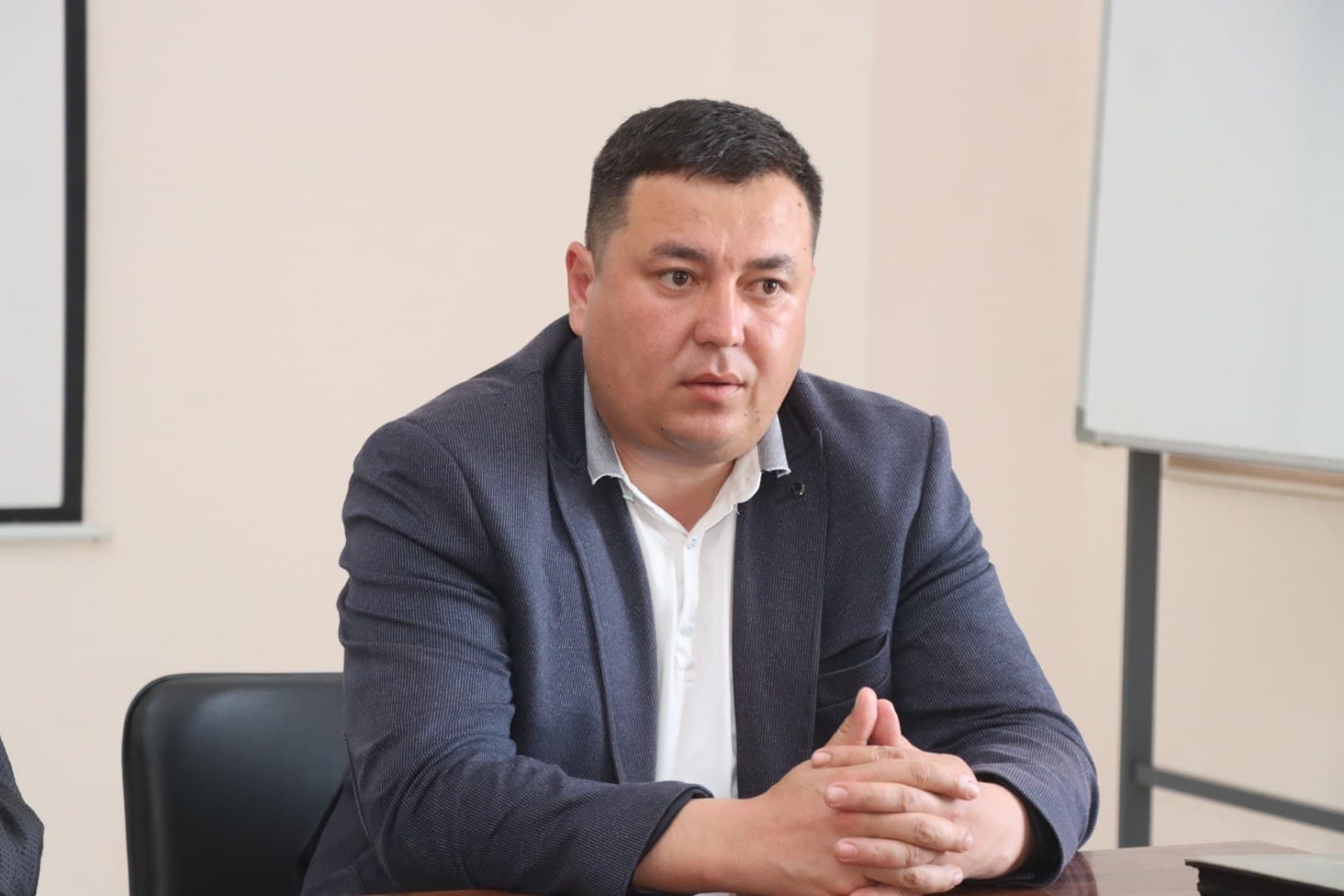 Касби туманида ҳарбий хизматдан қайтган ёшлар билан учрашув бўлиб ўтди
