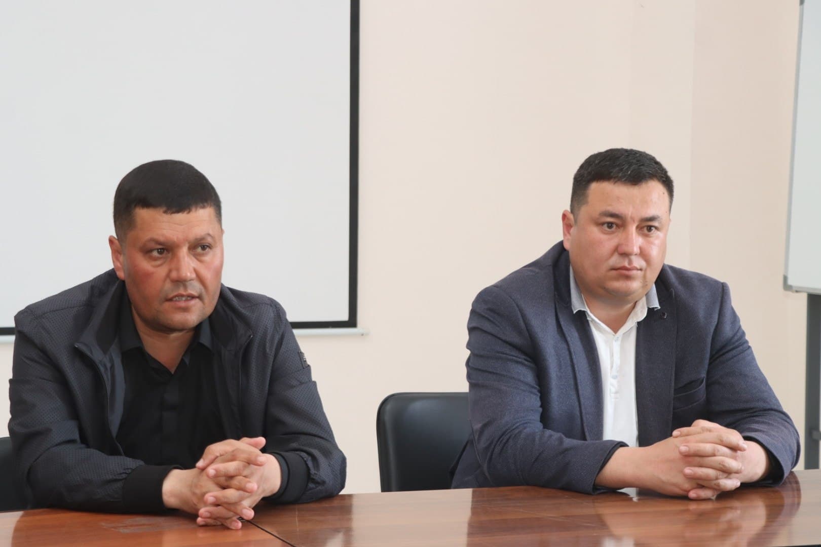 Касби туманида ҳарбий хизматдан қайтган ёшлар билан учрашув бўлиб ўтди