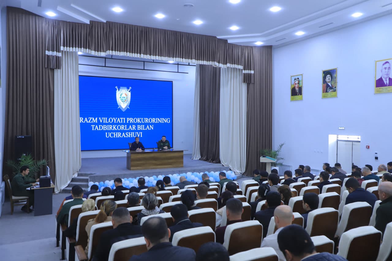 Xorazm viloyati prokurori Tuproqqal’ada tadbirkorlar bilan uchrashdi