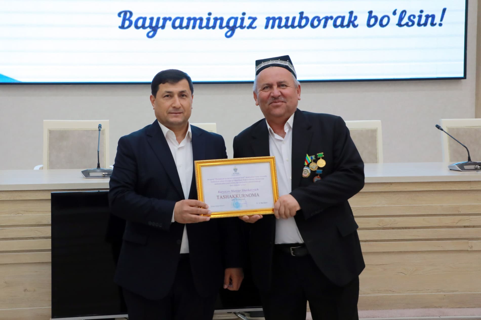 15 Aprel “Madaniyat va san’at xodimlari kuni” munosabati bilan soha vakillarining mehnati e’tirof etildi.