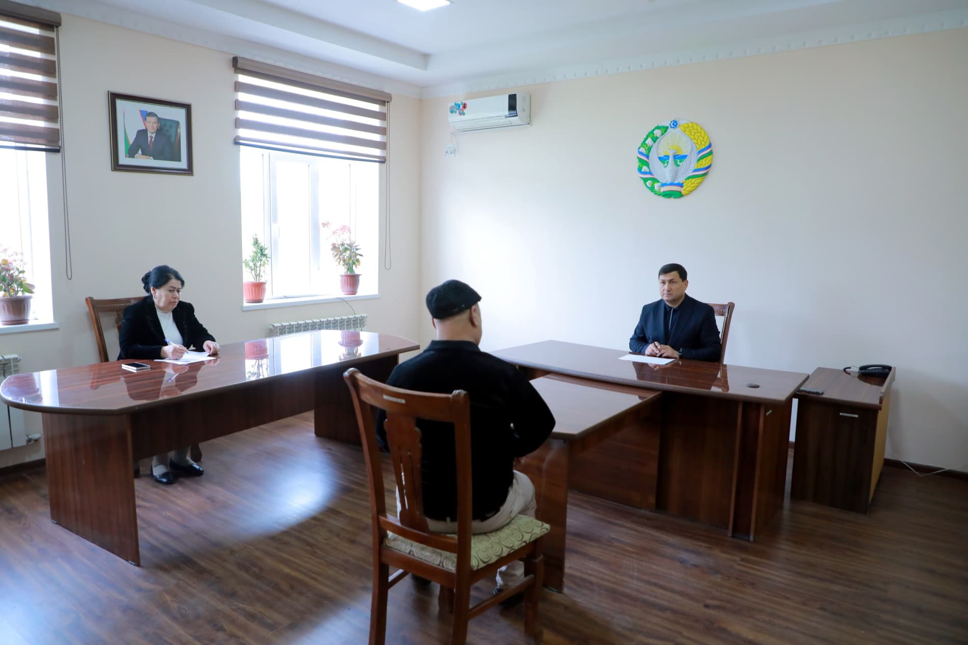 Bugun tuman hokimi Ulug‘bek Davlatovning navbatdagi fuqarolar qabuli o‘tkazildi.
