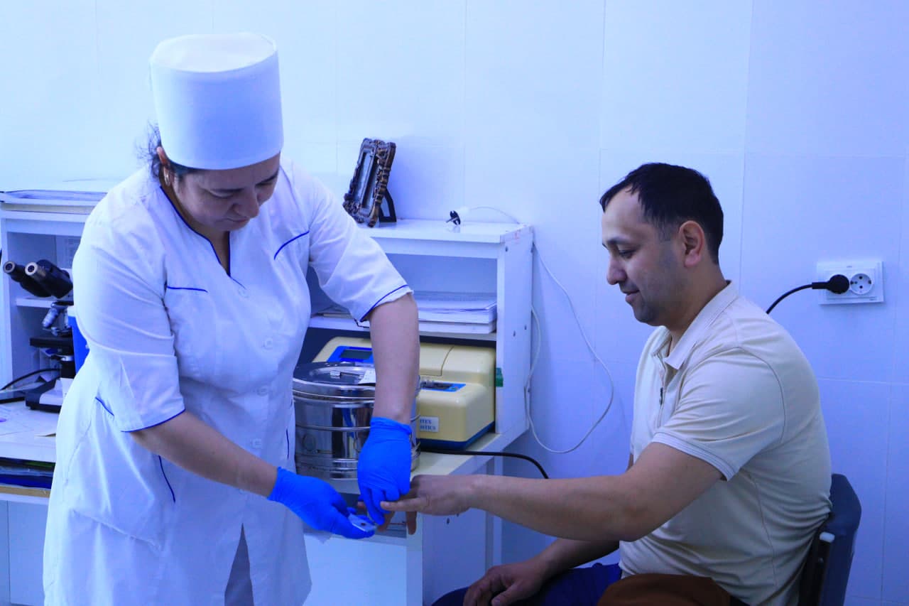 Tuman hokimligi xodimlari tibbiy ko‘rikdan o‘tkazildi