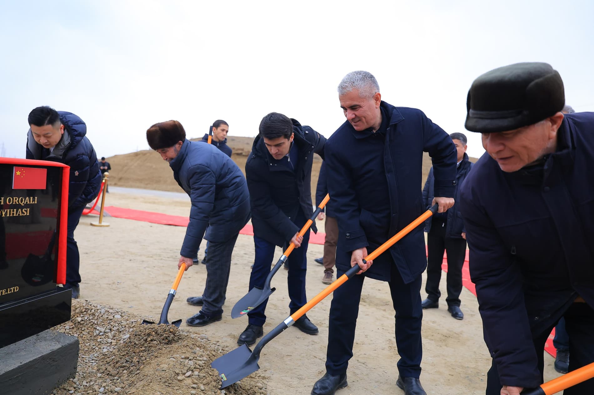 Buxoro va Surxondaryoda chiqindi yoqish zavodlari qurilishiga tamal toshi qoʻyildi