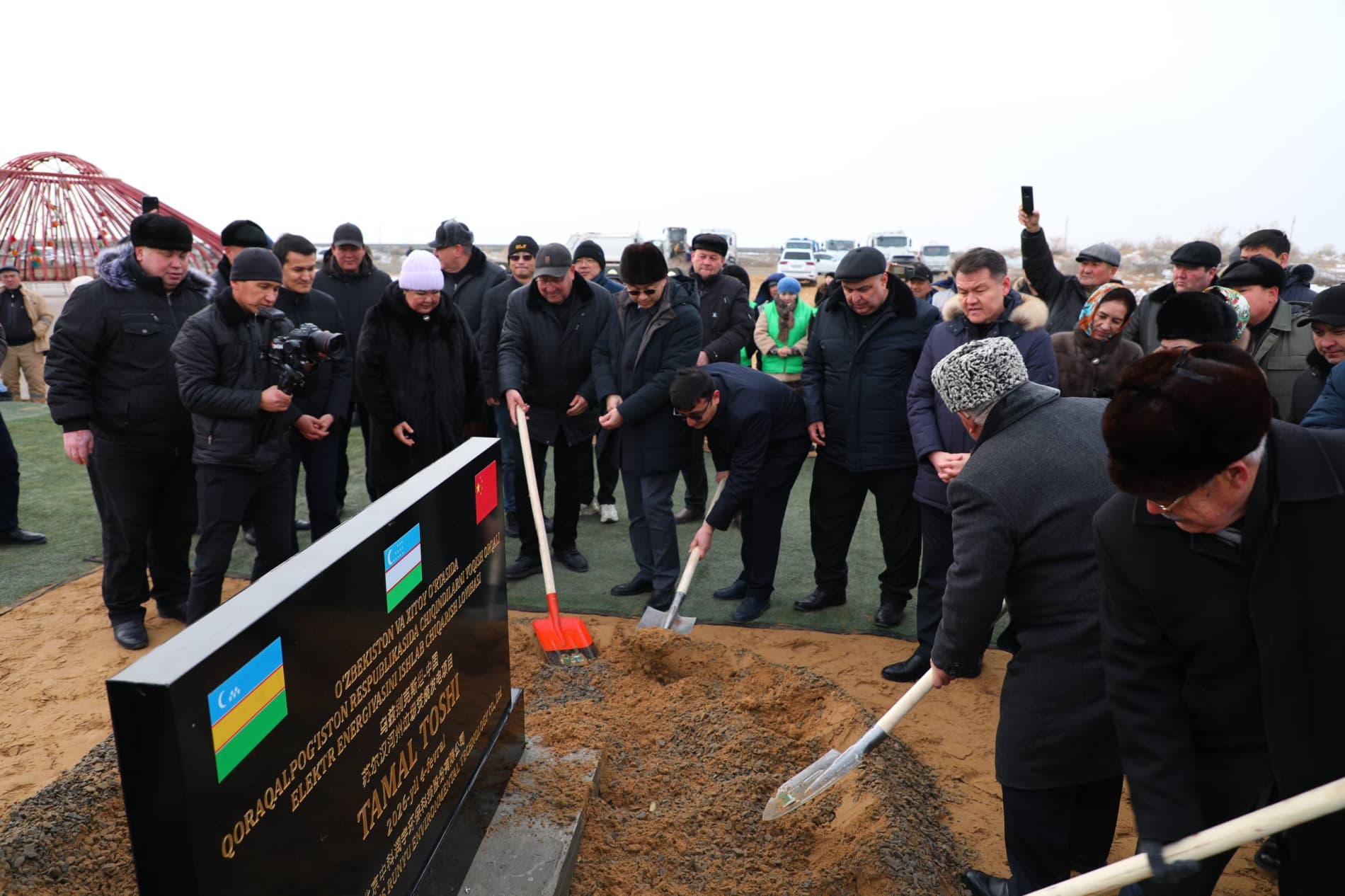 Qoraqalpog‘iston Respublikasida chiqindilarni qayta ishlash zavodi qurilishiga tamal toshi qo‘yildi
