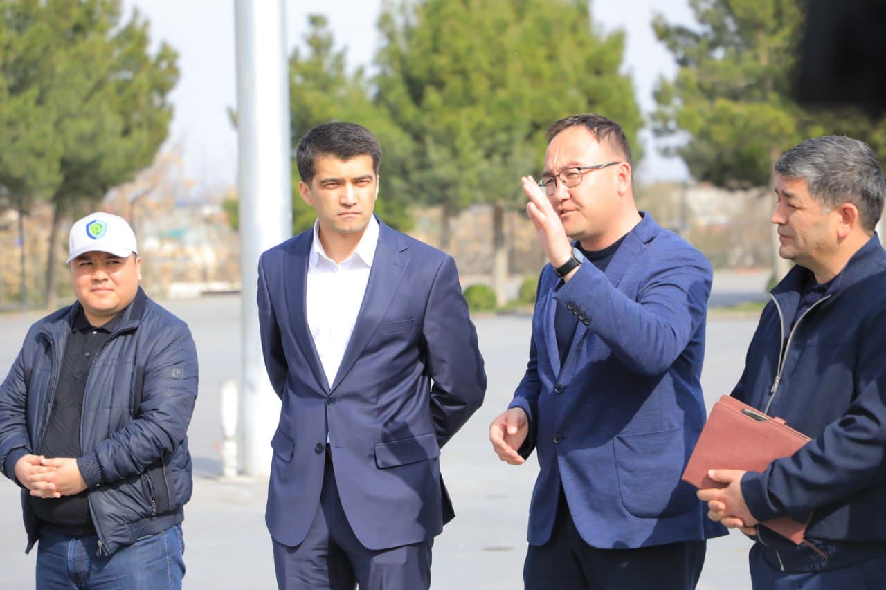 Samarkand: Modern waste collection vehicles commissioned for operation