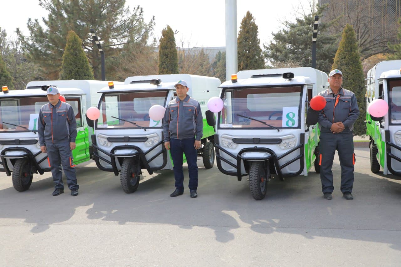 Samarkand: Modern waste collection vehicles commissioned for operation