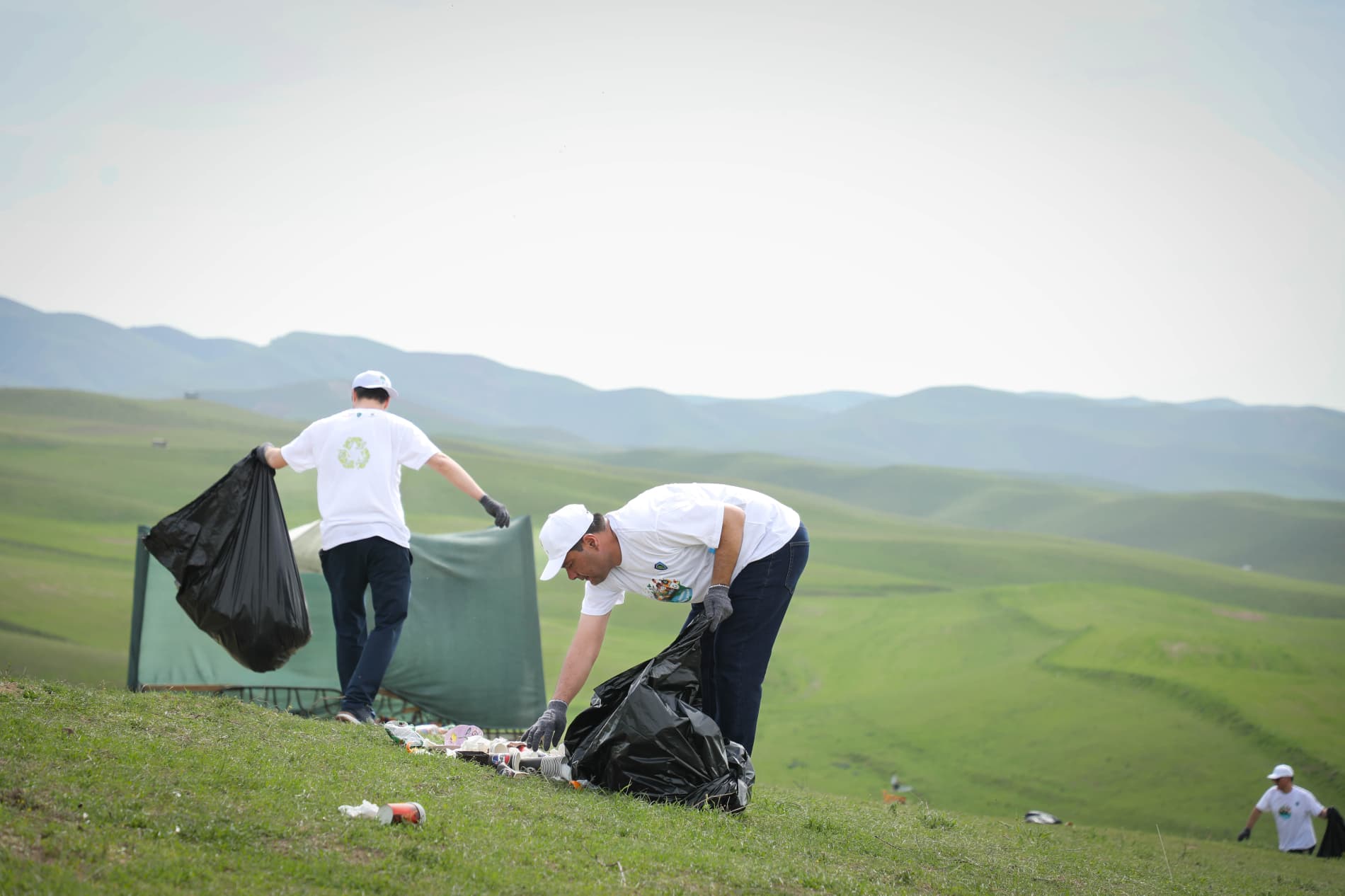 По всей республике определённые территории были очищены почти от 98 тонн отходов