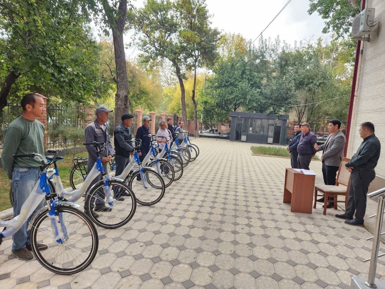 Respublika böylab 100 nafar tozalik posboniga velosipedlar topşirildi