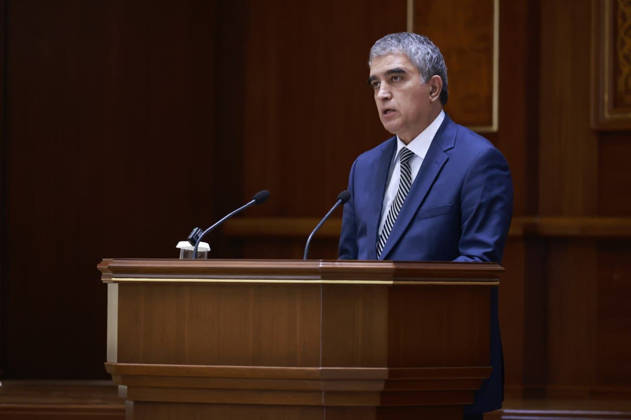 СУВ ХЎЖАЛИГИ ВАЗИРИ СЕНАТДА ҲИСОБОТ БЕРДИ