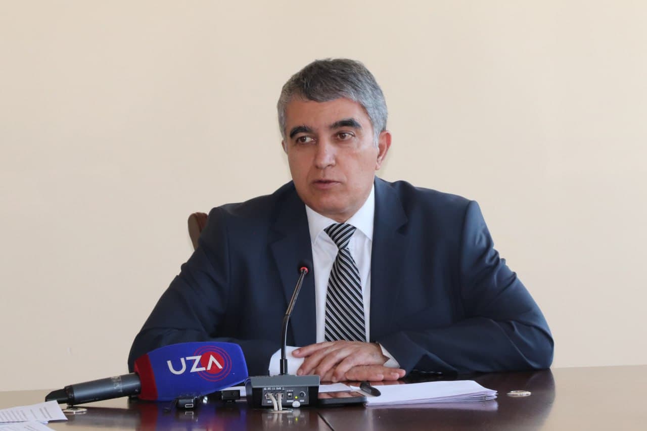 СУВ ХЎЖАЛИГИ ВАЗИРИ ЖАМОАТЧИЛИККА ҲИСОБОТ БЕРДИ