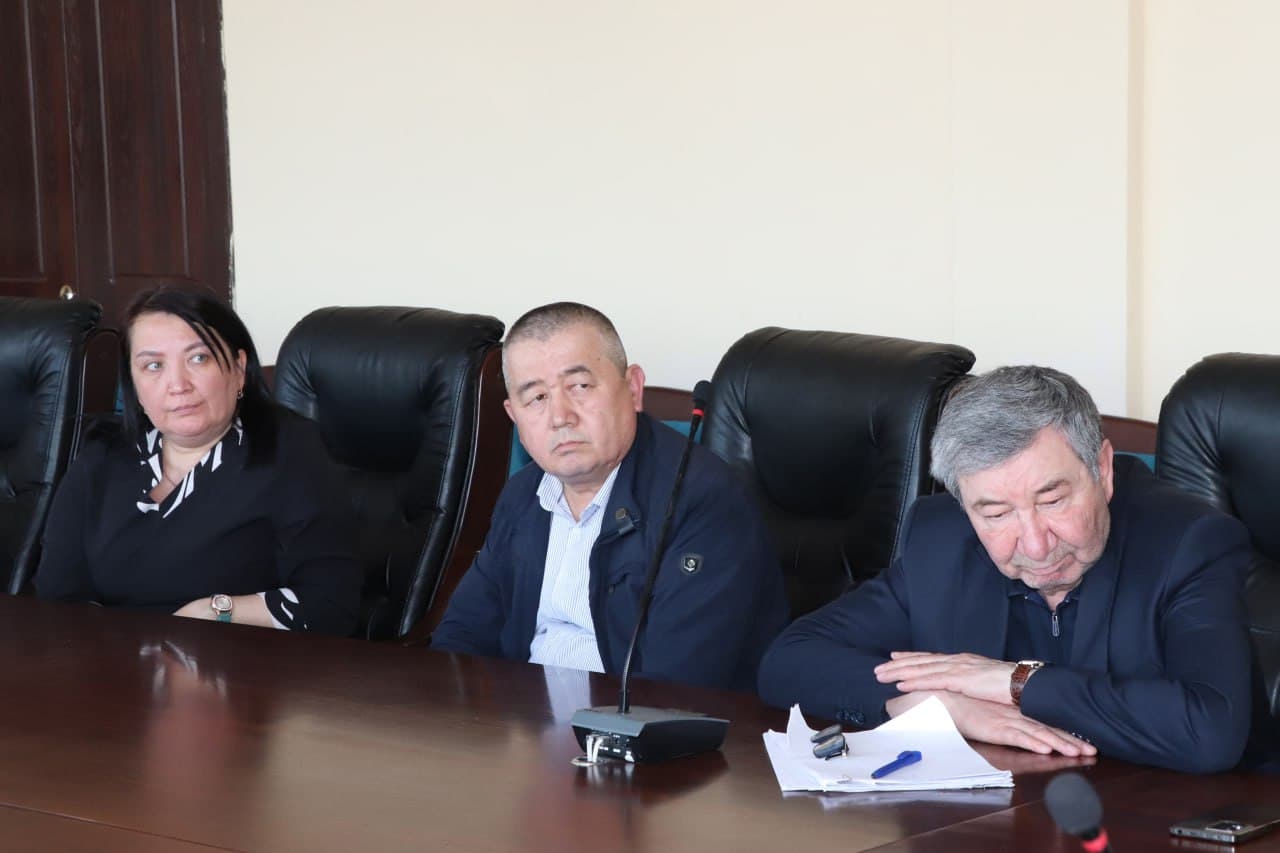 СУВ ХЎЖАЛИГИ ВАЗИРИ ЖАМОАТЧИЛИККА ҲИСОБОТ БЕРДИ