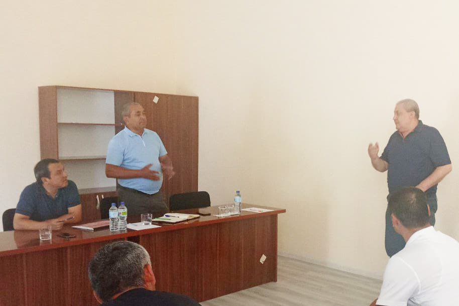 ВАЗИР ЎРИНБОСАРИ ҚУВАСОЙ ШАҲРИДА САЙЁР ҚАБУЛ ЎТКАЗДИ