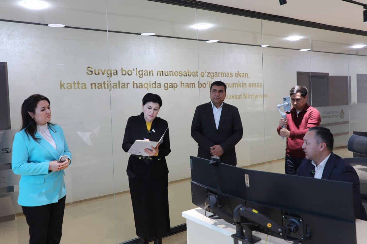 JAMOATCHILIK VAKILLARI “SUV XO‘JALIGIDA VAZIYATLAR MARKAZI” BILAN TANISHDI