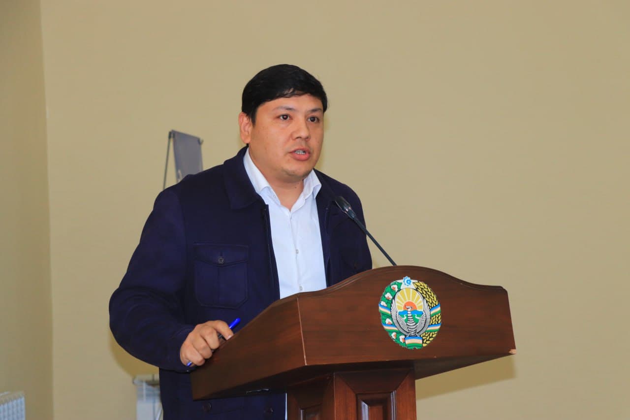 VAZIR VA YOSHLAR UCHRASHUVI