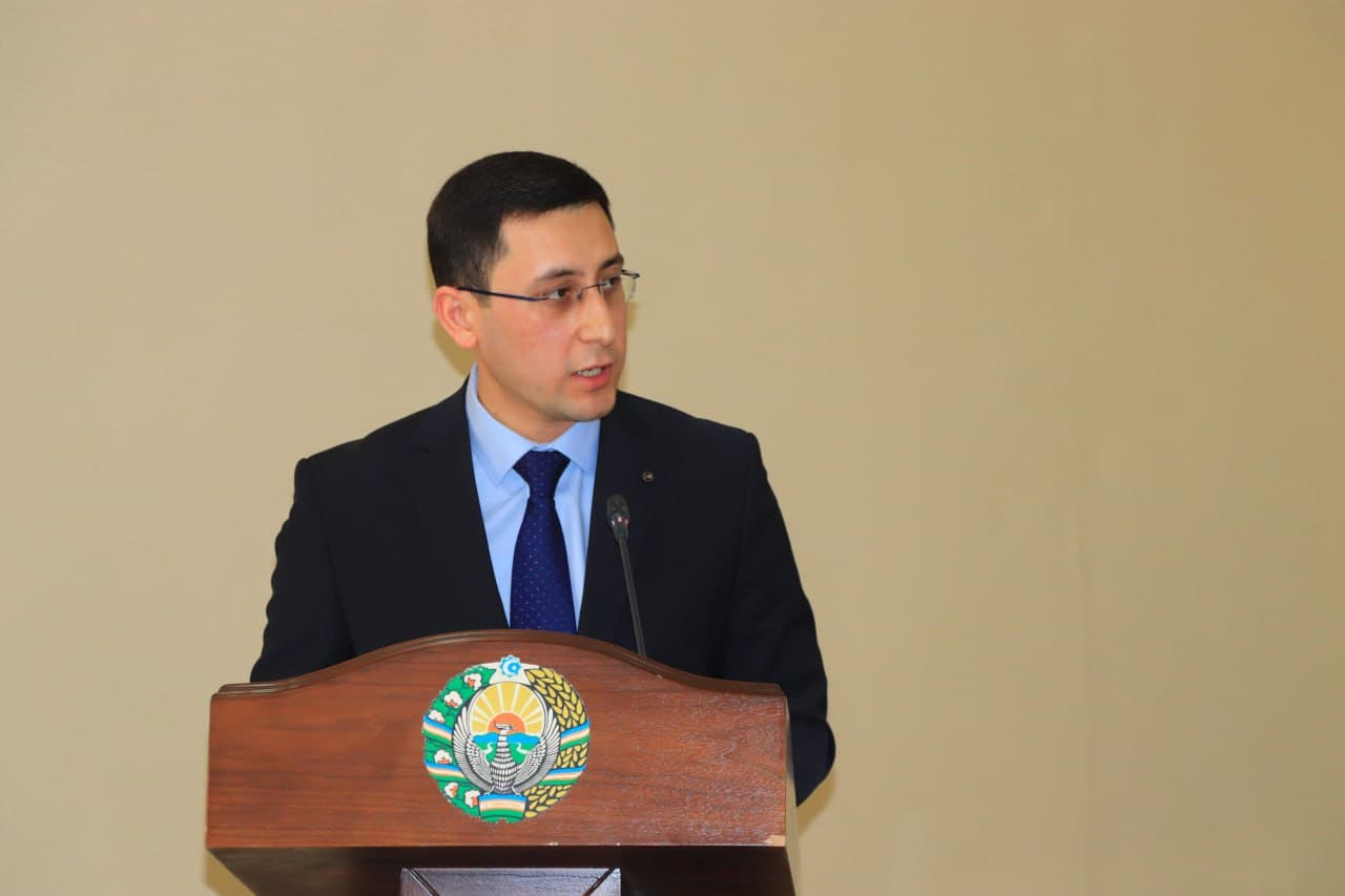 VAZIR VA YOSHLAR UCHRASHUVI