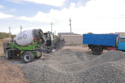 Qo‘ng‘irotda sug‘orish tarmoqlarini tozalash va betonlashga tayyorlash ishlari jadal olib borilmoqda.