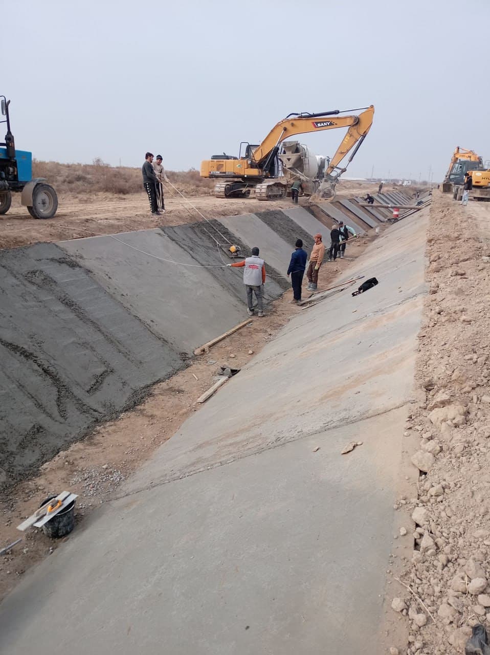 Agentlik direktori Qashqadaryoda sug‘orish tarmoqlarini betonlashtirish ishlari bilan tanishdi